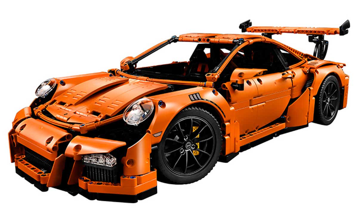 The LEGO® Technic Porsche 911 GT3 RS the art of