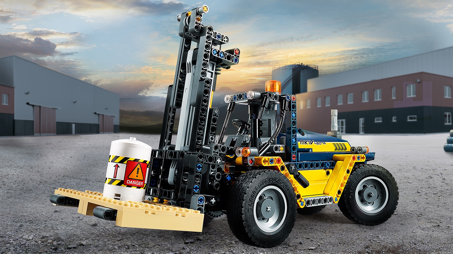 Heavy Duty Forklift 42079 - LEGO® Technic LEGO.com for