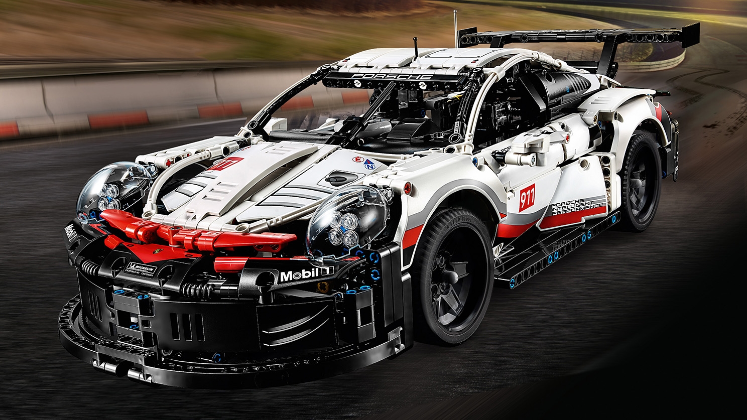 ポルシェ 911 RSR - ビデオ - LEGO.comキッズ