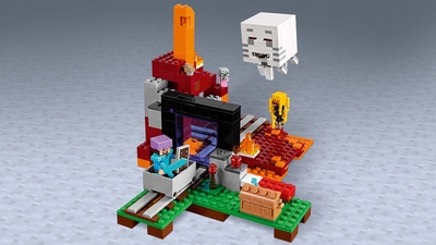The Portal 21143 LEGO® Minecraft™ - LEGO.com for
