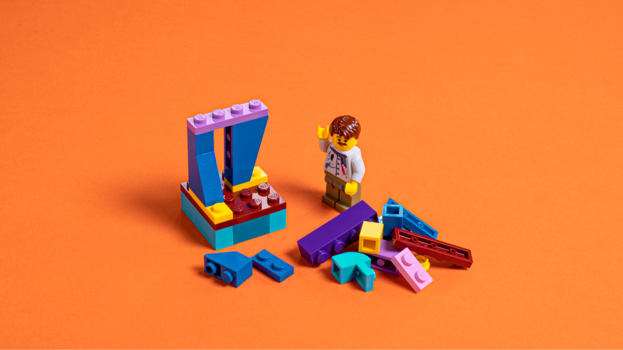 creating-a-statue-of-you-lego-for-families-gb