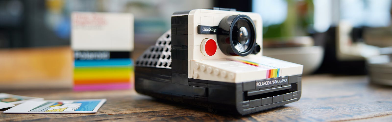 LEGO vient de créer un appareil photo Polaroid composé de 538 pièces et,  surprise, il fonctionne vraiment !