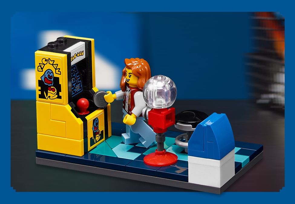 PAC MAN Arcade 10323 LEGO Icons Buy online at the Official