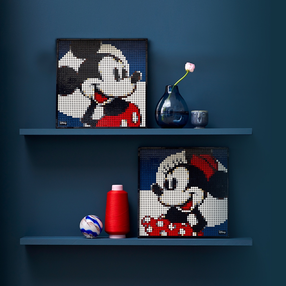 LEGO Art Disney s Mickey and Minnie Mouse wall art set Official LEGO Shop CA