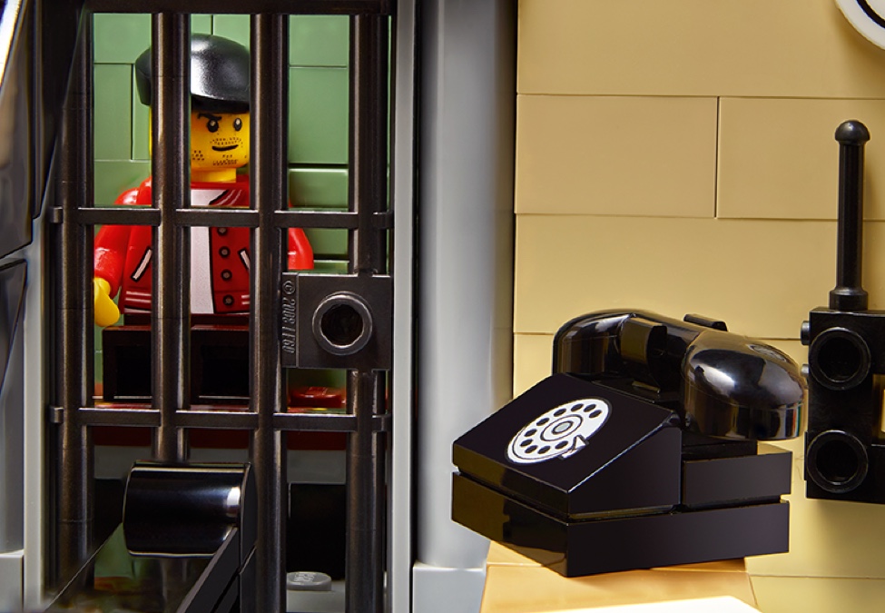 Lego creator police discount station