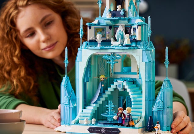 dynastie Uitschakelen Afdeling The Ice Castle 43197 | Frozen | Buy online at the Official LEGO® Shop US