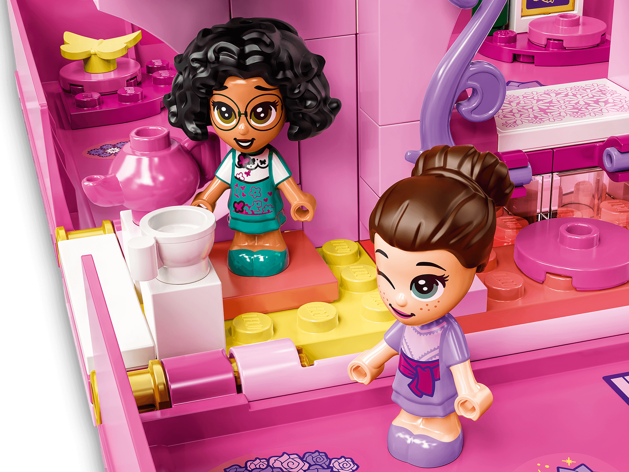 Disney Encanto Isabela doll & Vanity Toys R Us exclusive
