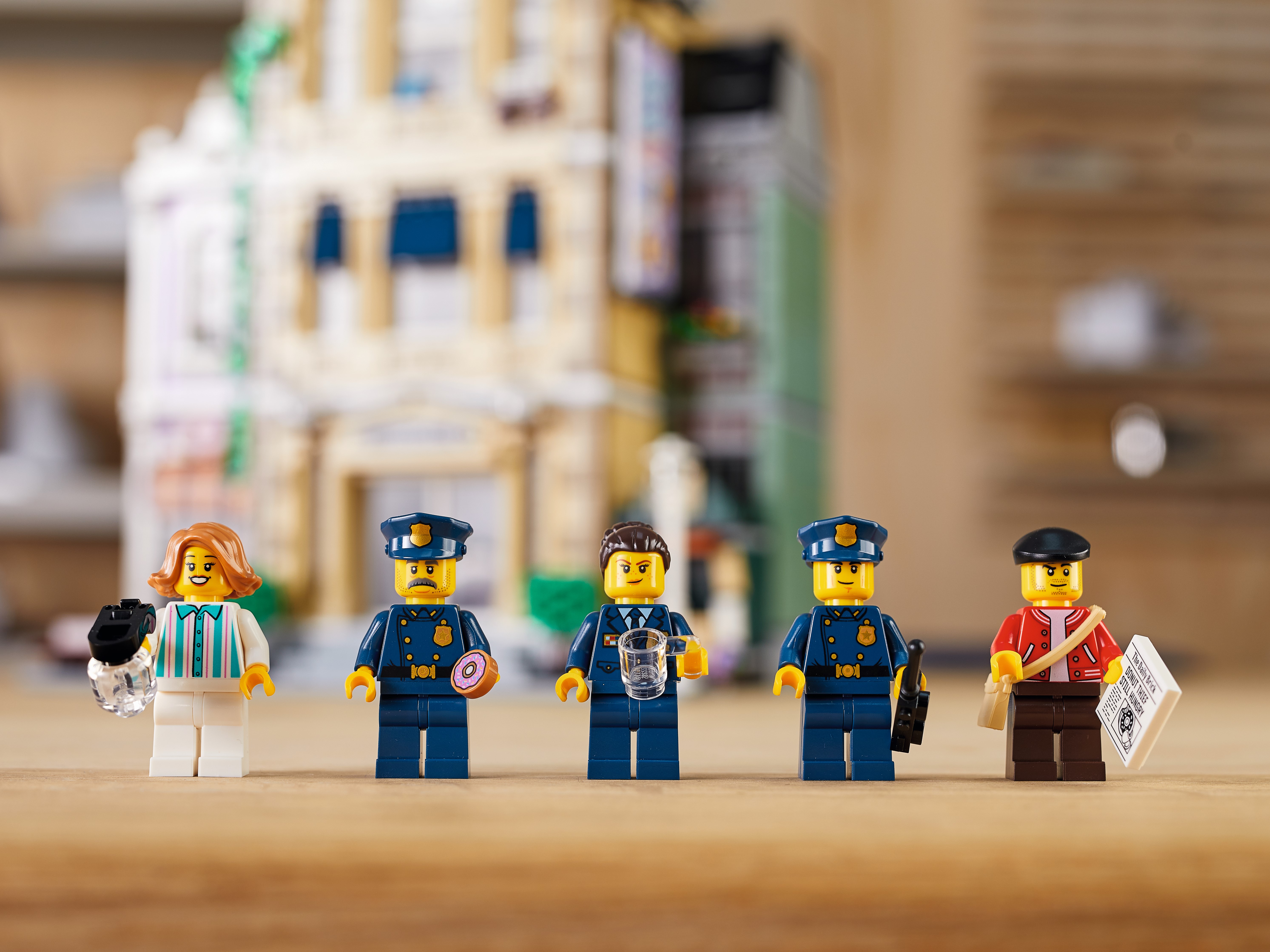 Police Station 10278 | LEGO® Icons | Buy online at the Official