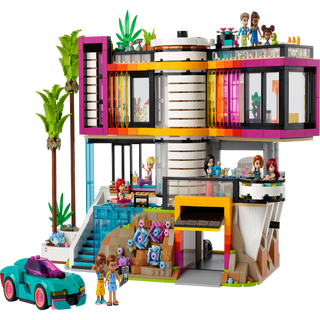 LEGO® Friends Introducing a new world of friends