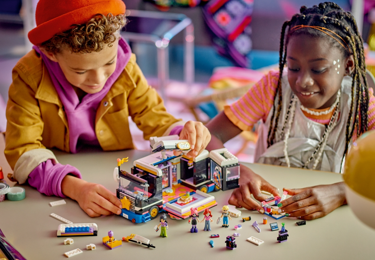 How can my kid make friends? – Your questions answered | Official LEGO®  Shop US