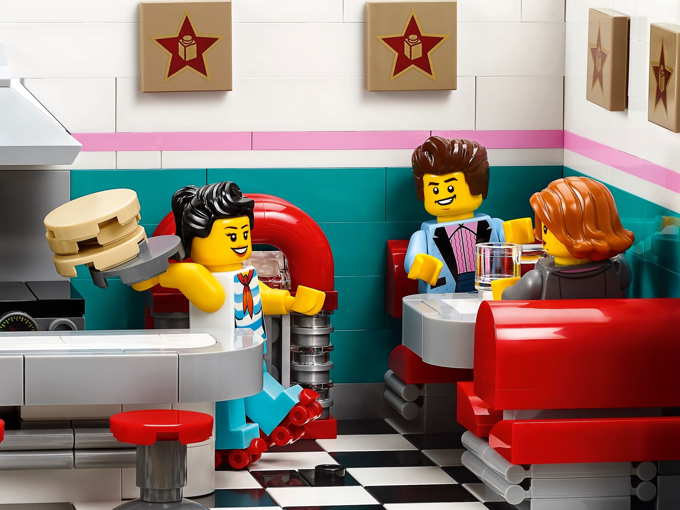 Downtown Diner 10260 | Creator Expert | Buy online at the Official LEGO® Shop