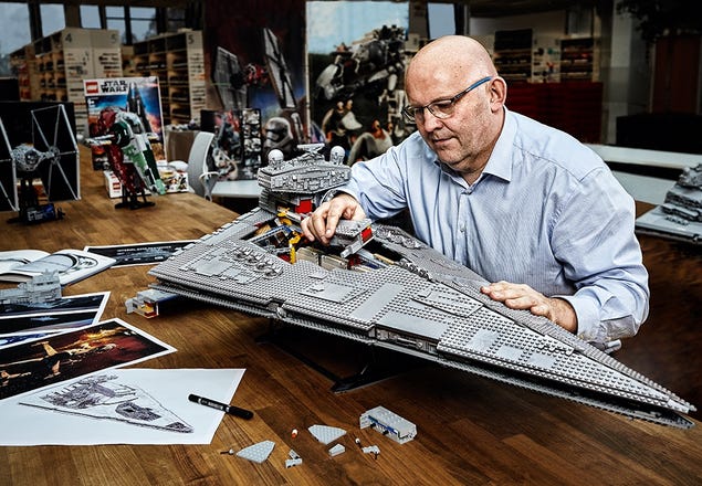 Immuniteit Verlaten zich zorgen maken Imperial Star Destroyer™ 75252 | Star Wars™ | Buy online at the Official  LEGO® Shop US