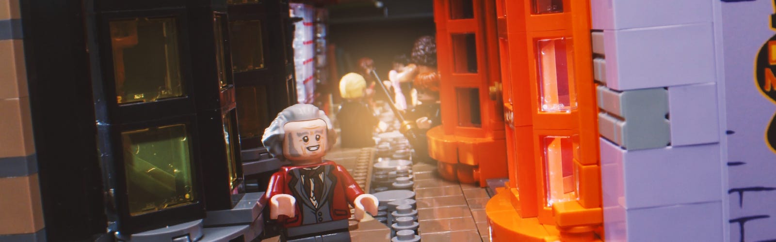 CW:HP) LEGO® Harry Potter 75978 Diagon Alley: the reveal