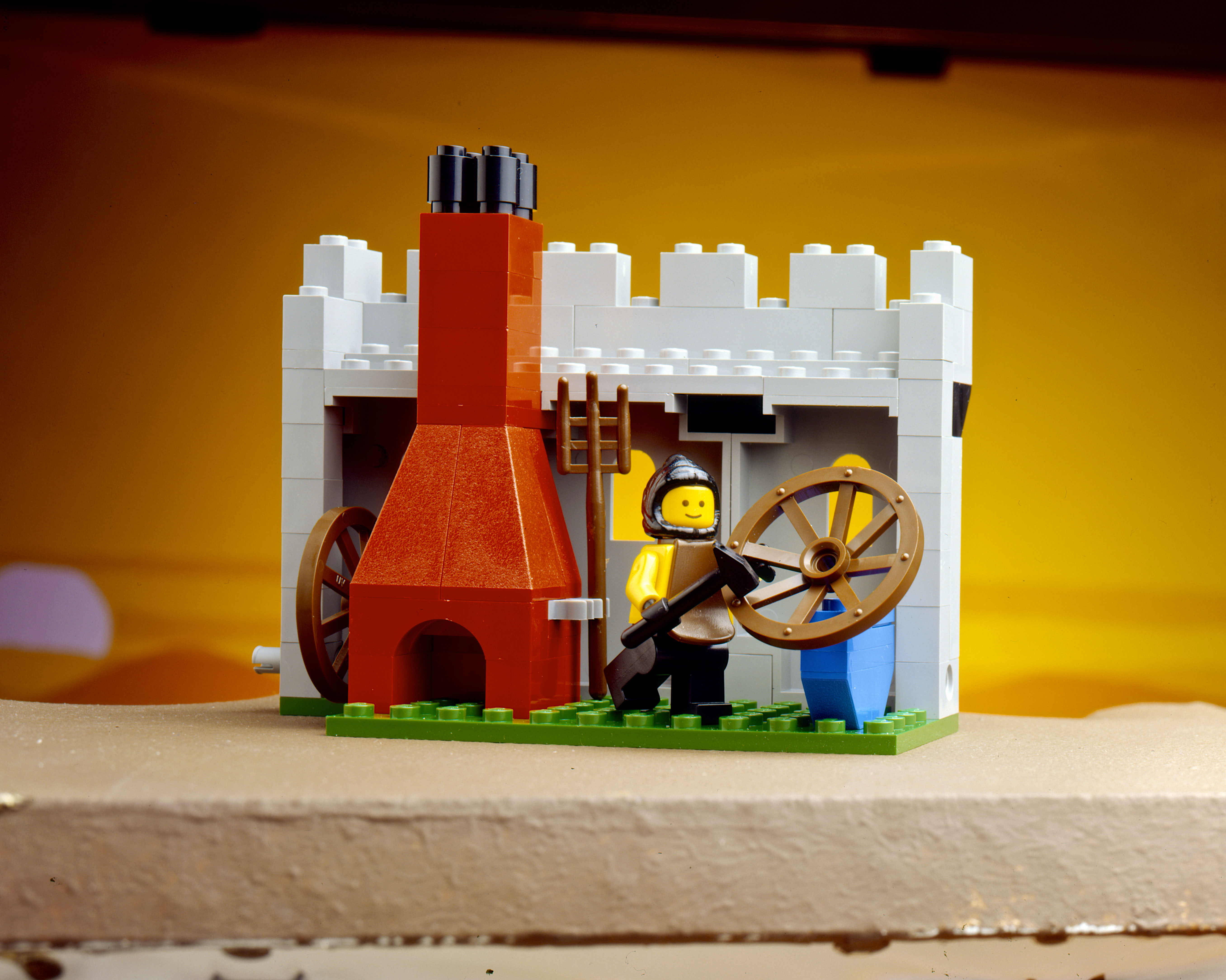 人気低価【LEGOレゴ】オールドレゴ6040 鍛冶屋 お城シリーズ 1984年 知育玩具