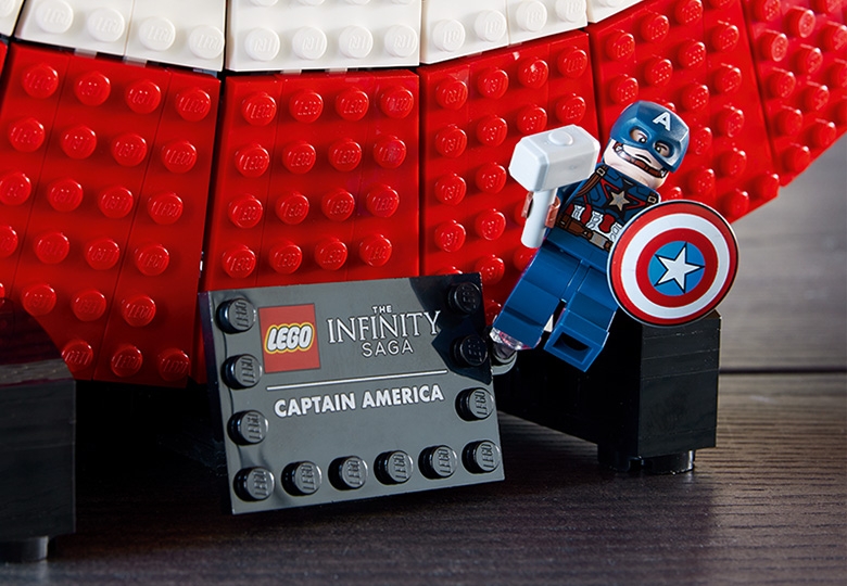 Captain America's Shield 76262 | Marvel | Buy online at the