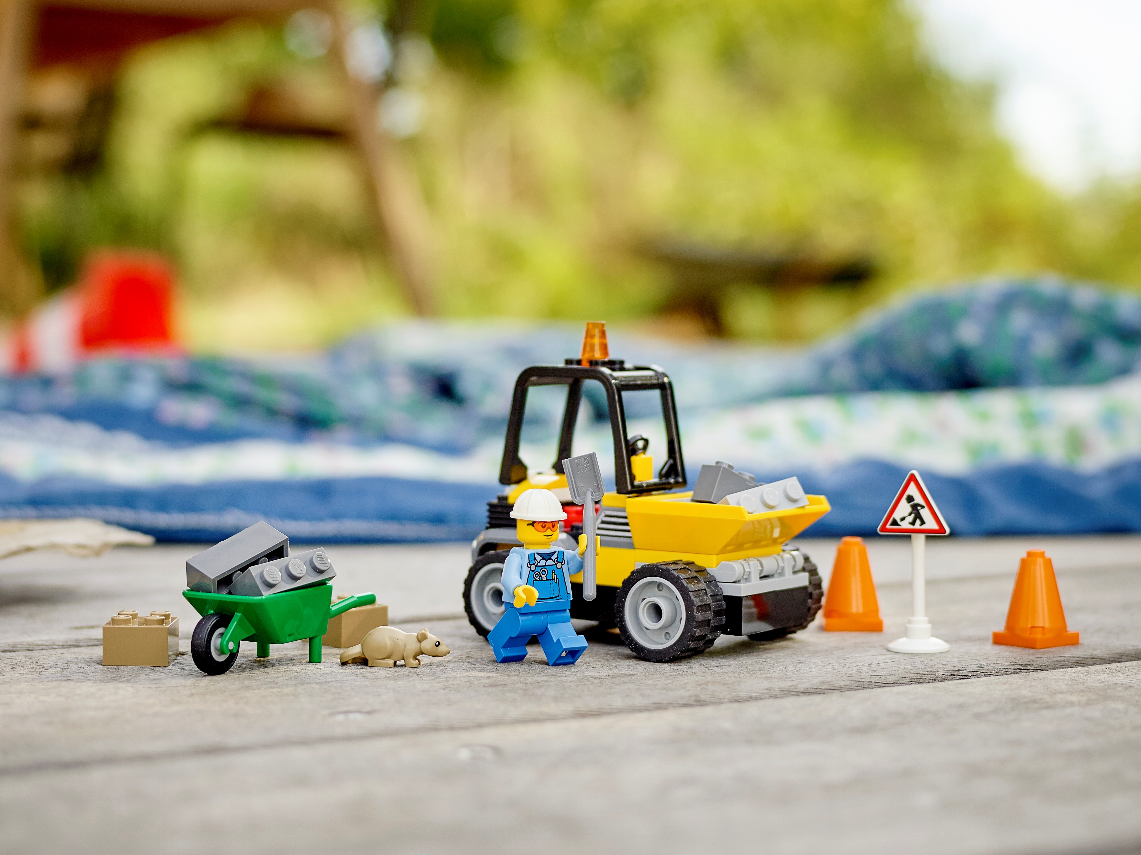 at the Shop | City Truck LEGO® | 60284 Roadwork Official online US Buy