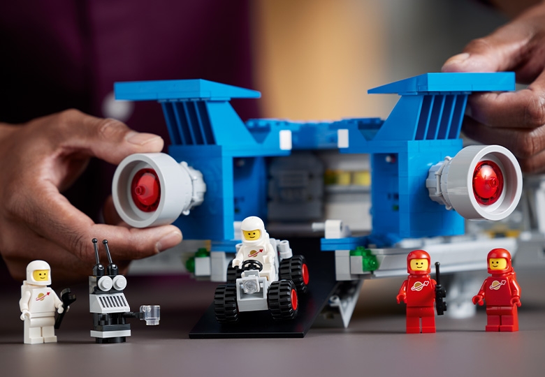銀河探検隊 10497 | LEGO® Icons |レゴ®ストア公式オンラインショップ