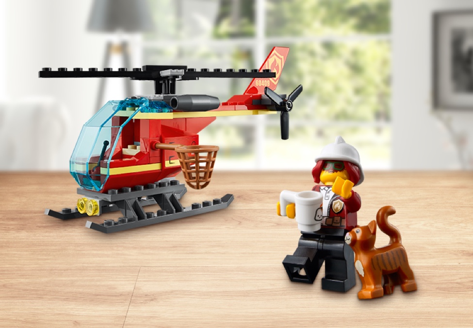 Main Square 60271 | City | Buy online at the Official LEGO® Shop US