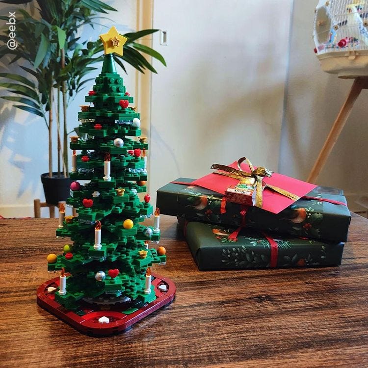 <b><a href="https://www.lego.com/product/christmas-tree-40573?icmp=LP-SHG-Standard-NO_Gallery_christmas_tree_UGC_LP-PR-NO-OJVGNHIKC" style="color: #FFFFFF">A LA TIENDA</a></b>