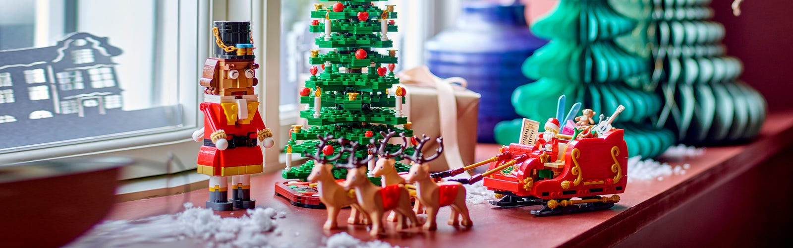 How to Decorate your Home for Christmas with LEGO® Bricks ...