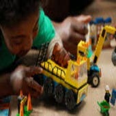 LEGO City 60391 Les Camions de Chantier et la Grue a Boule de Démolit