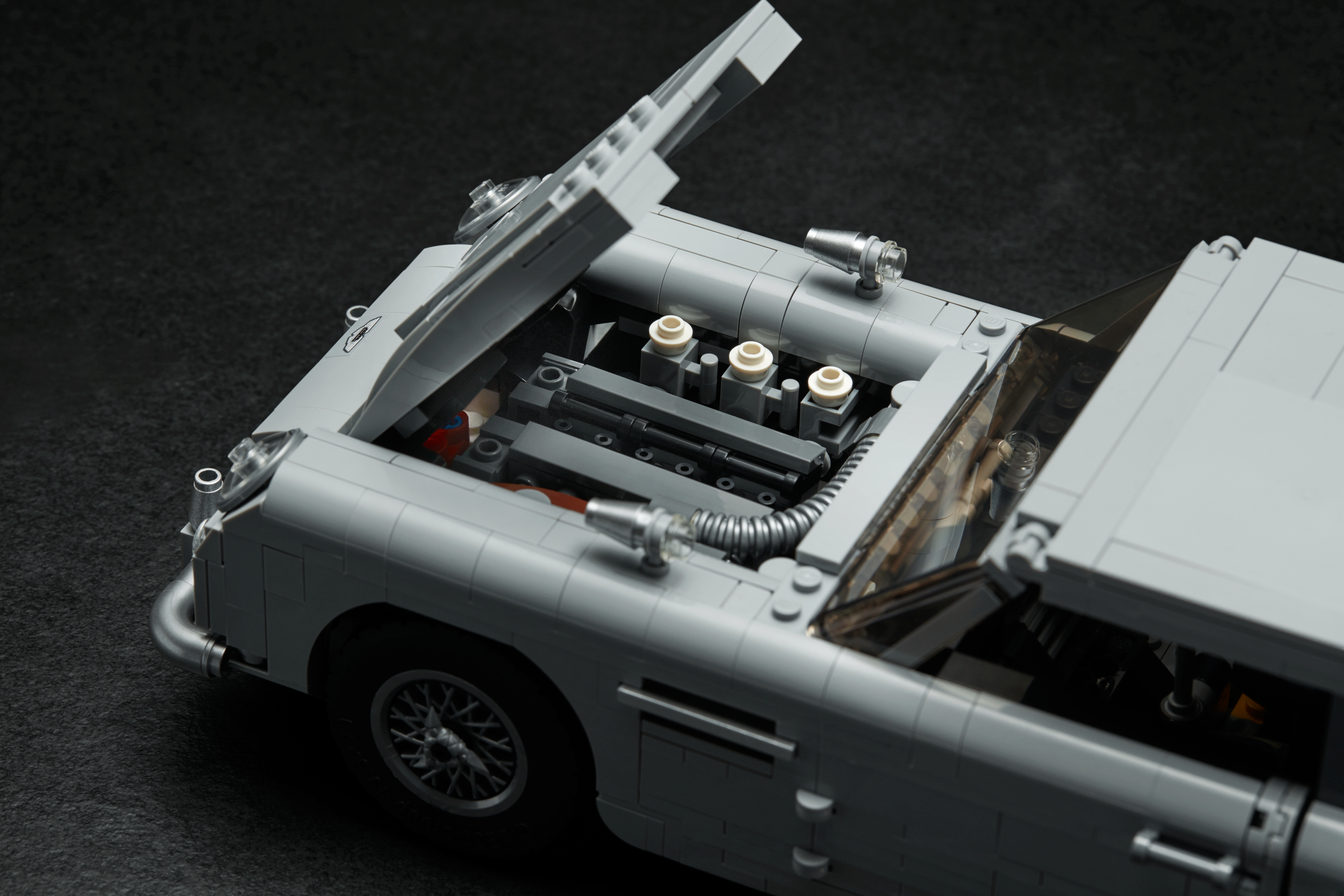 James Bond™ Aston Martin DB5 10262 | Creator Expert | Buy online at the  Official LEGO® Shop US