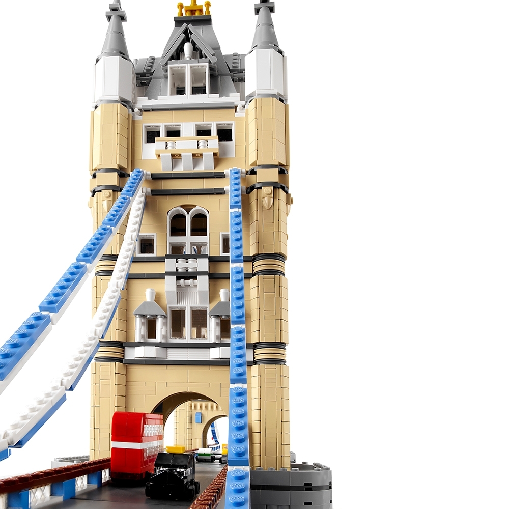 Tower Bridge 10214 | Creator Expert | Buy online at the Official