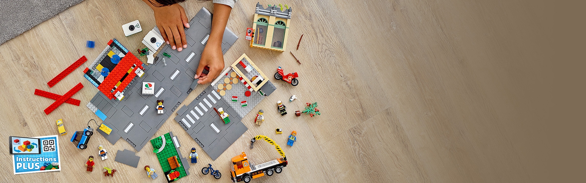 Town Center 60292 | City | Buy online at the Official LEGO® Shop US
