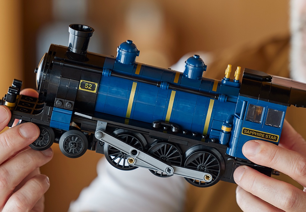 Blue lego online train