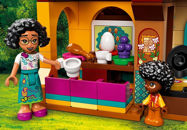 LEGO Disney la Casa dei Madrigal, Giochi per Bambini e Bambine da 6 Anni in  su, Casa delle Bambole Giocattolo da Costruire con Mini Bamboline, Idea