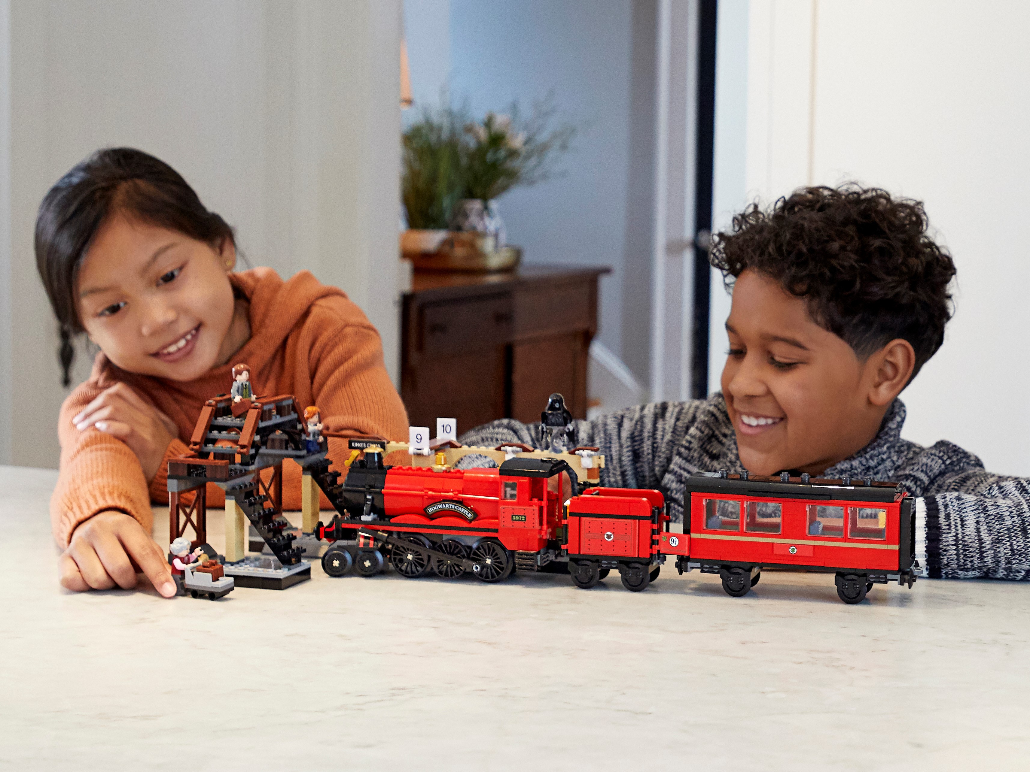 Lego harry potter tm hogwarts express™Harry potter trem e plataforma de  brinquedos adventure world 9 3/4 (75955) - AliExpress