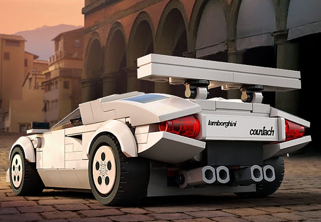 LEGO Speed Champions Lamborghini Countach 76908 Réplique de modèle de  voiture de course, ensemble de construction à collectionner avec mini  figurine pilote de course : : Jeux et Jouets