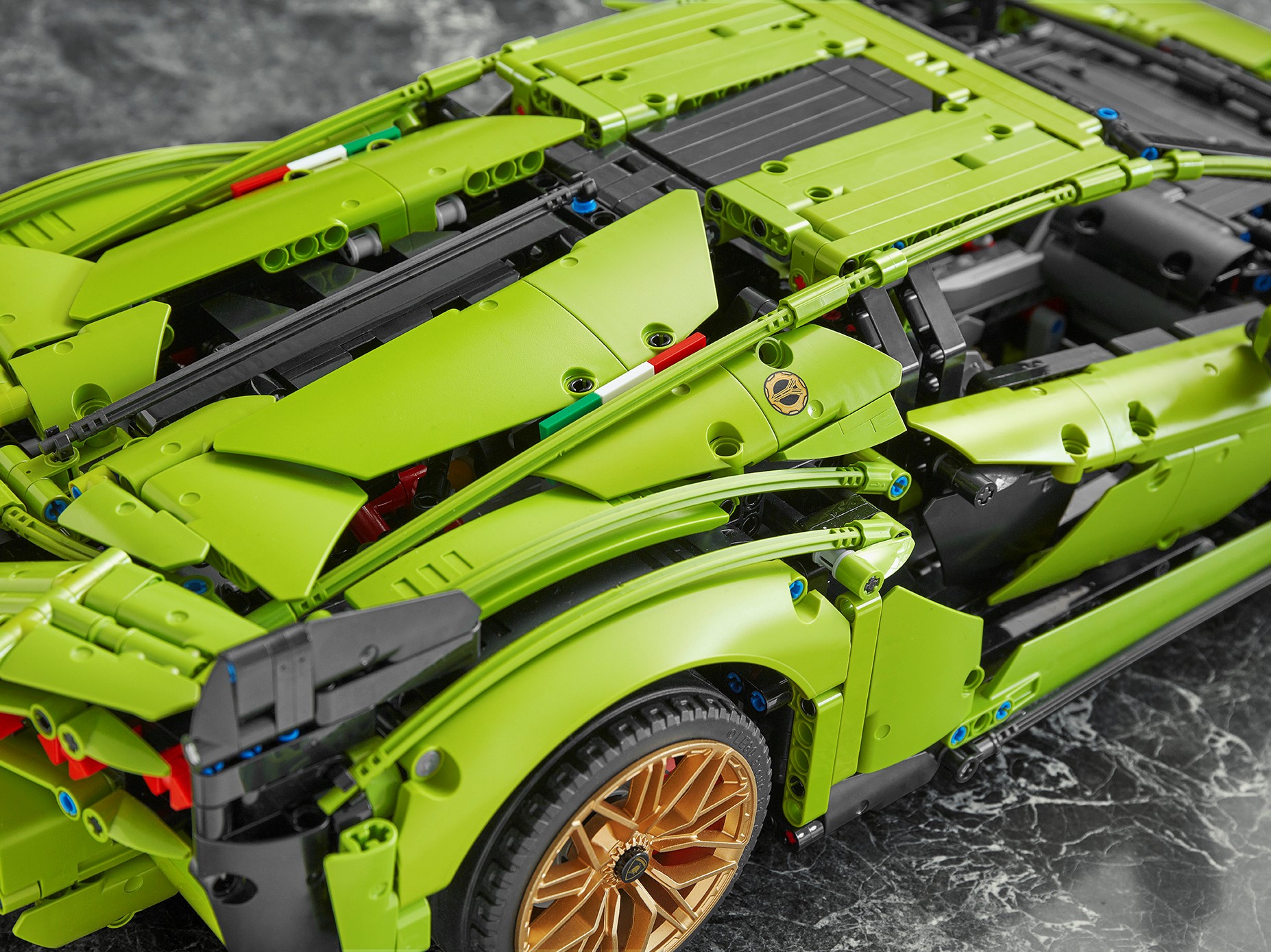 Lego Technic Lamborghini - 3696pcs - Planète Jouets France - Boutique Jouets