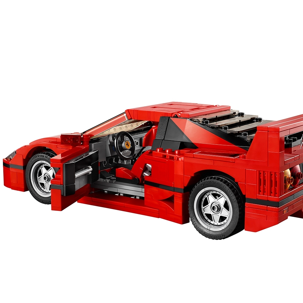 LEGO propose de construire une Ferrari F40