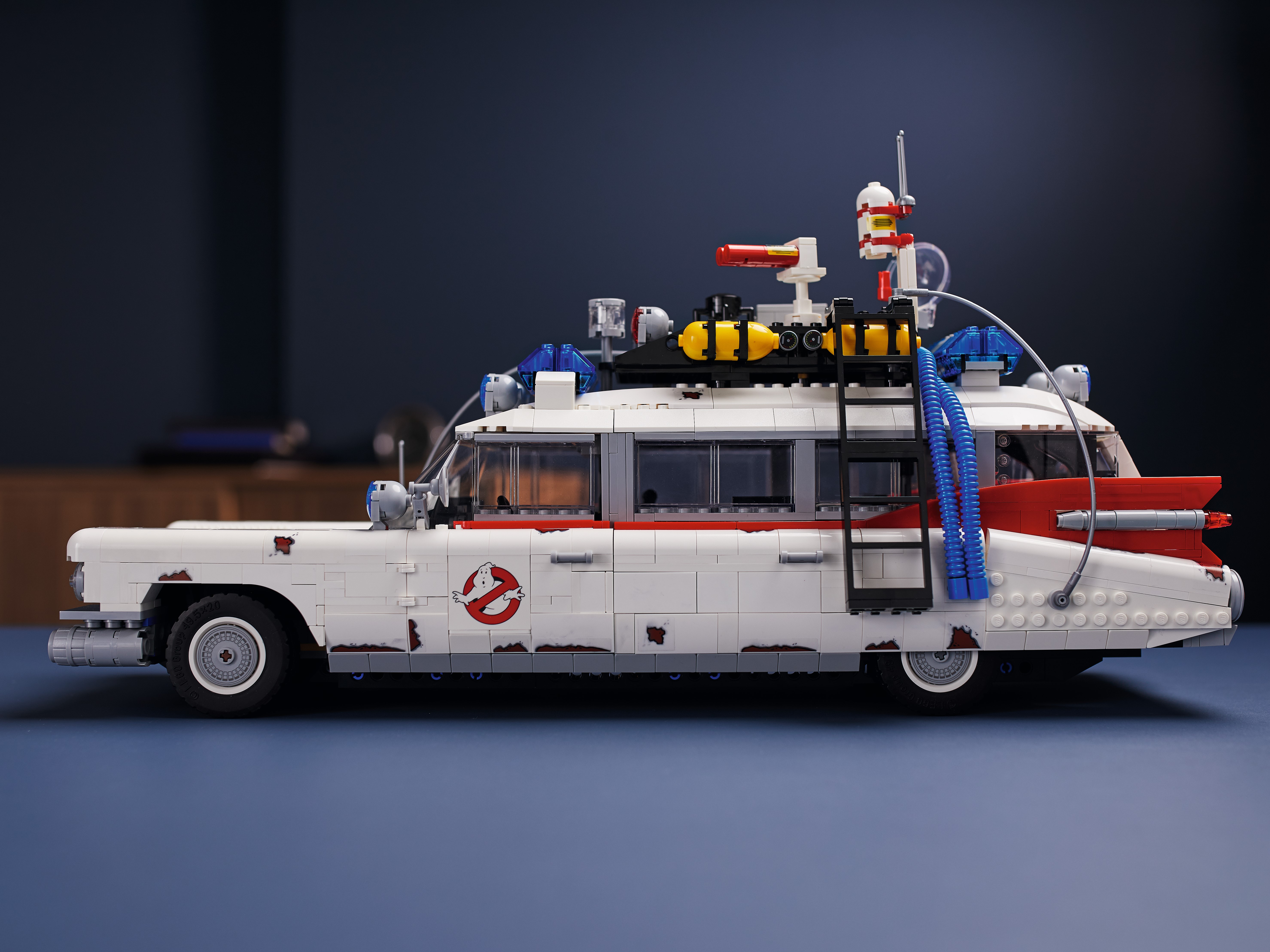 Ghostbusters™ ECTO-1 10274 | LEGO® Icons | Buy online at the Official LEGO®  Shop CZ