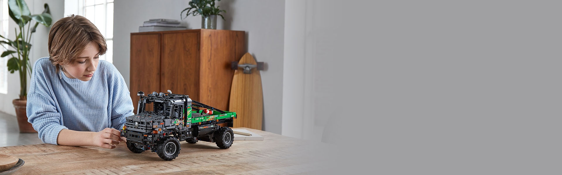 4x4 Mercedes-Benz Zetros Trial Truck 42129 | Technic™ | Buy online at the  Official LEGO® Shop US