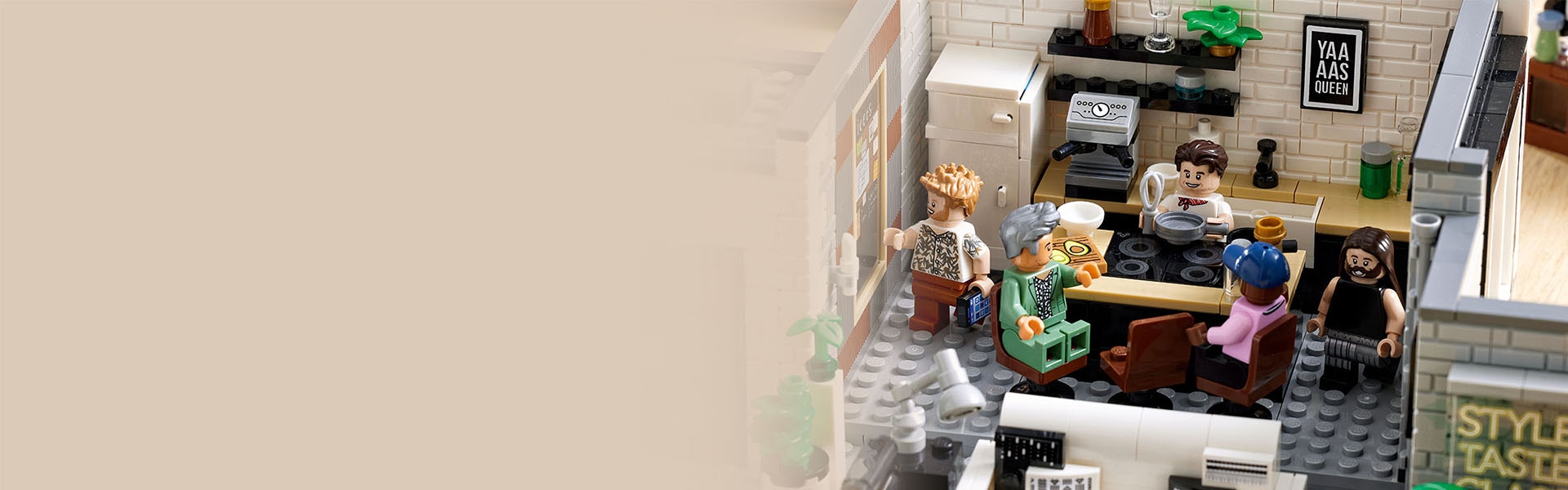 Queer Eye – The Fab 5 Loft 10291 | LEGO® Icons | Buy online at the Official  LEGO® Shop US
