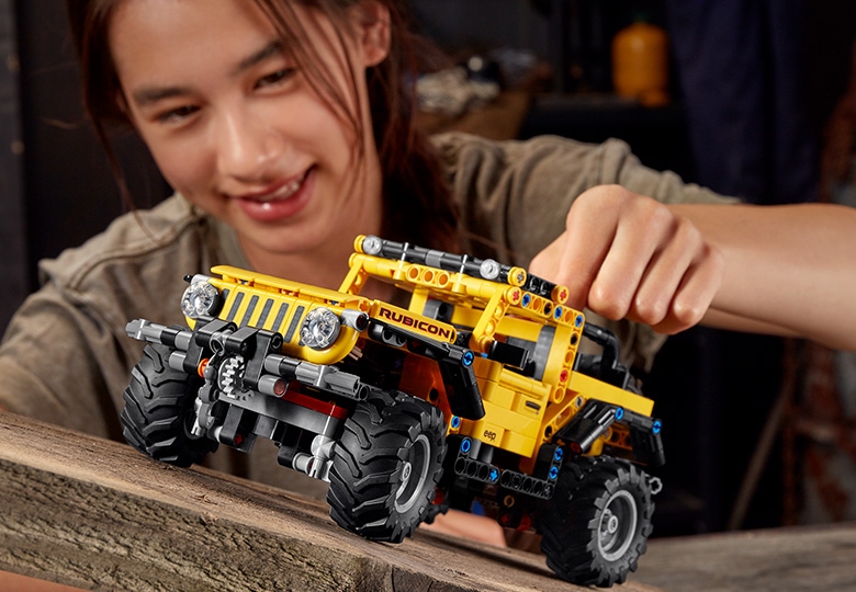 Jeep® Wrangler 42122 | Technic™ | Buy online at the Official LEGO