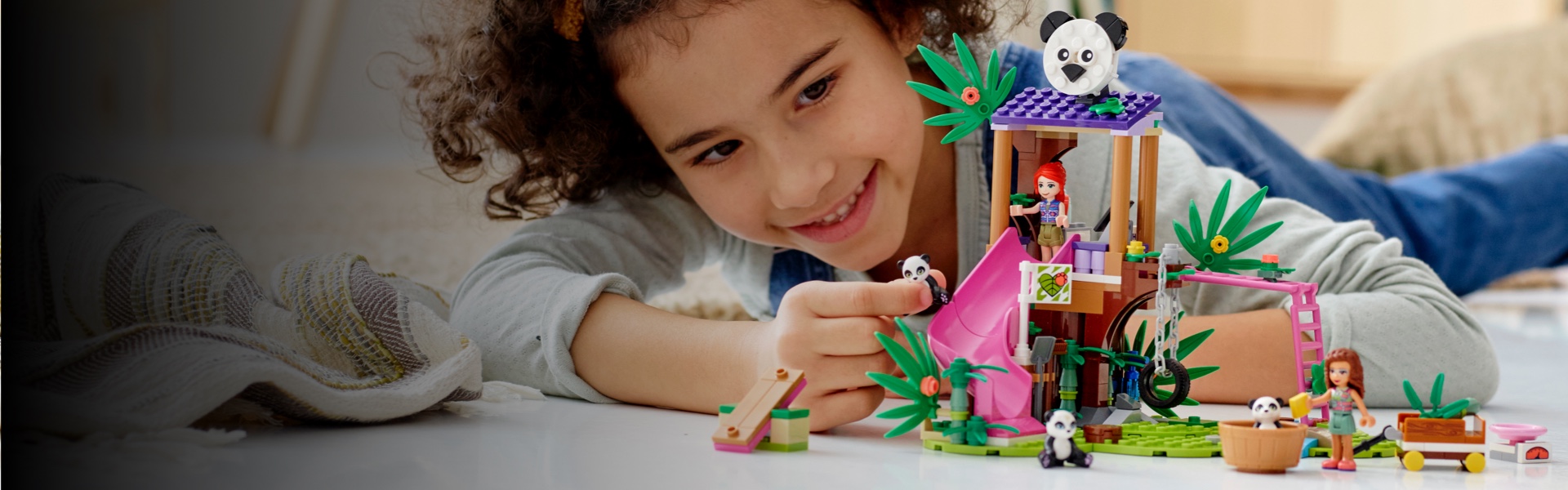 Lego friends casa discount del arbol panda