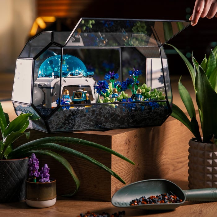 LEGO lance des fleurs à construire soi-même pour décorer votre intérieur