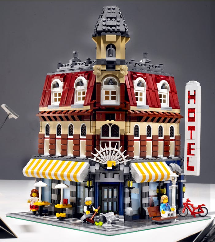 LEGO Creator Expert Assembly Square 10255, 10th Anniversary Addition to the  LEGO Modular Building Series, Provides Hours of Creative Play for Adults 