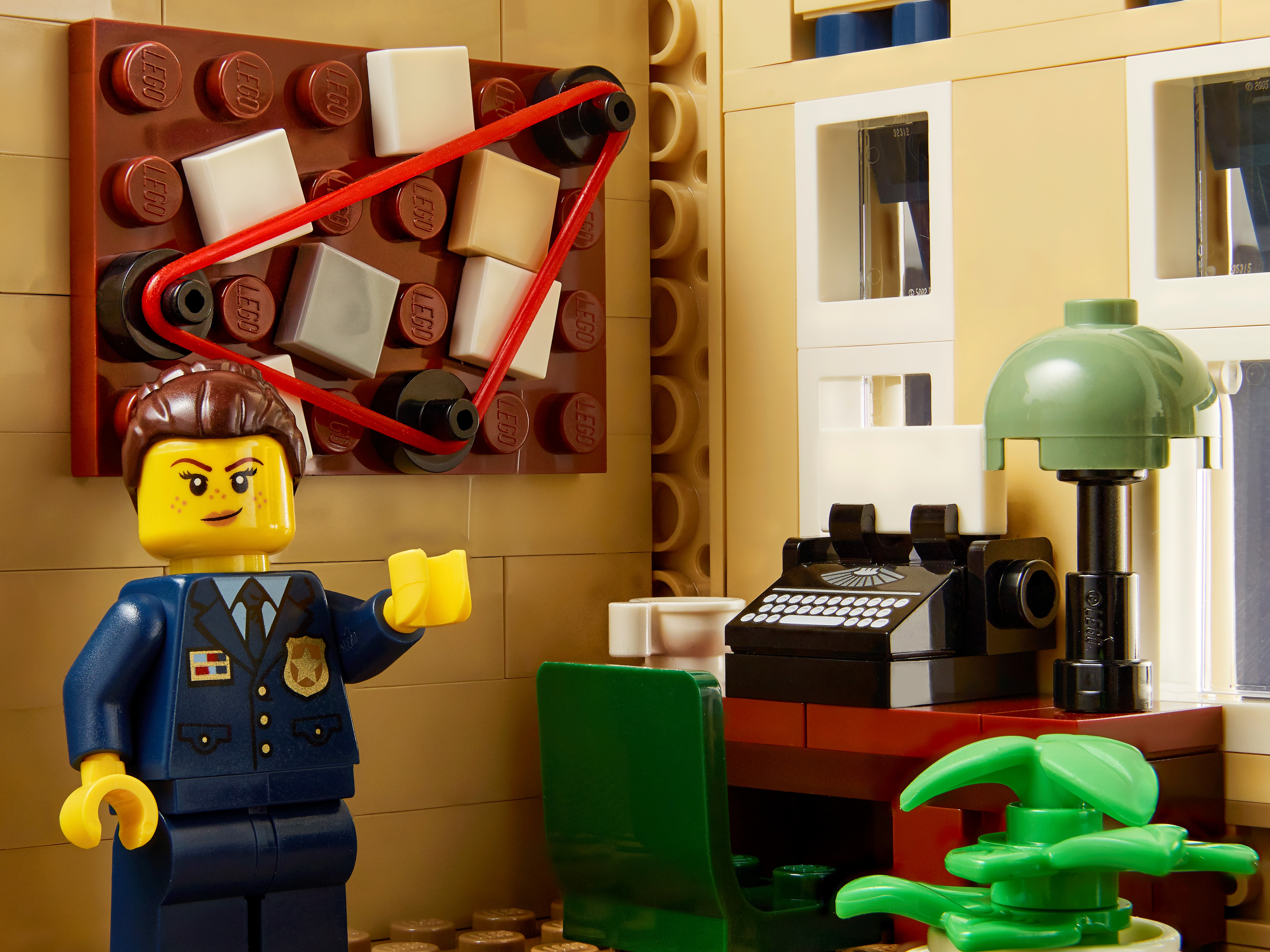 LEGO® Icons 10278 Le Commissariat de police