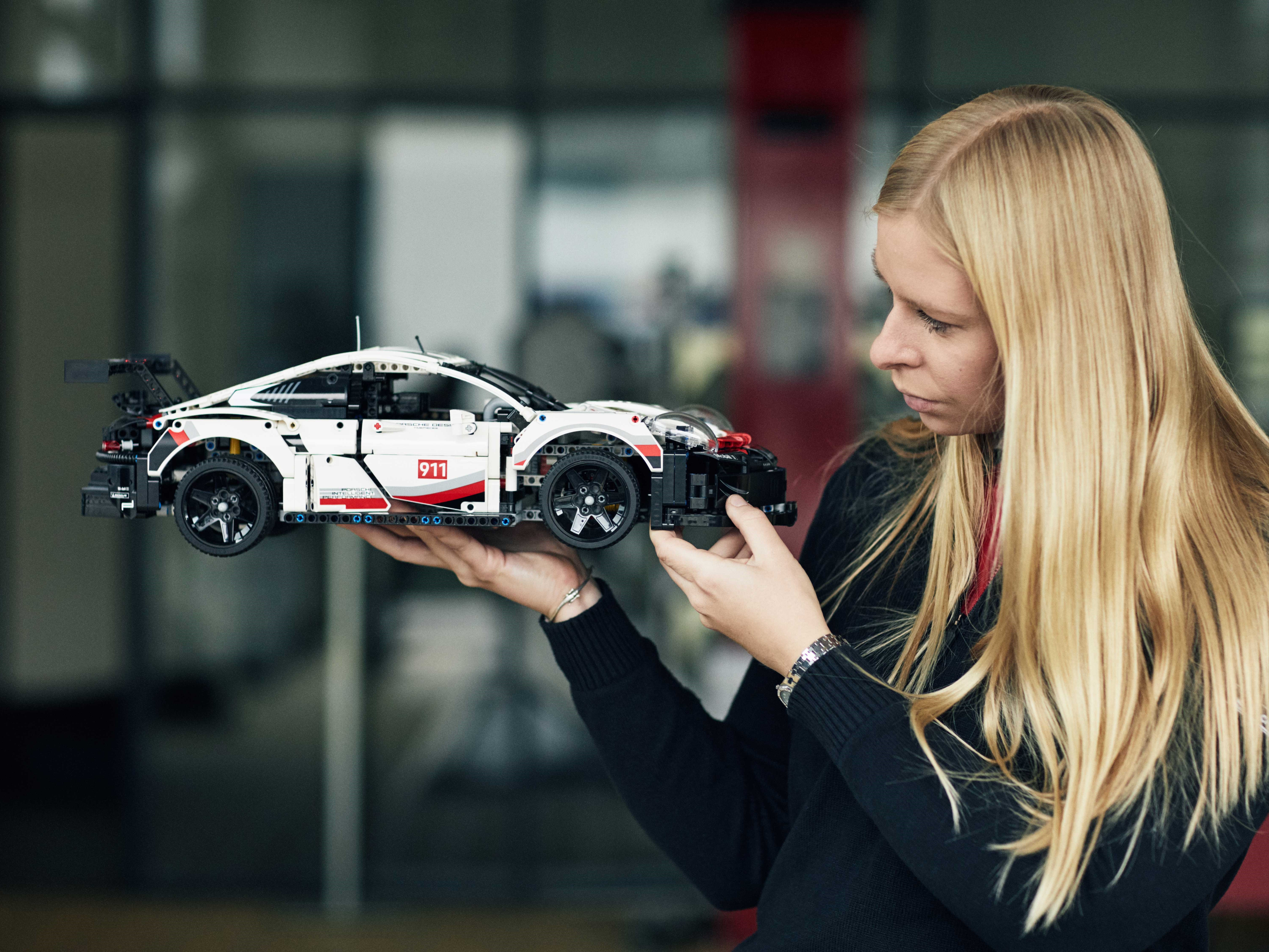 Porsche 911 RSR 42096 | Technic™ | Buy online at the Official LEGO® Shop US