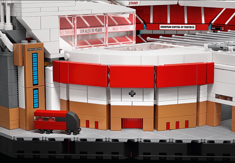 Old trafford best sale lego size