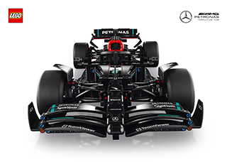 Mercedes-AMG F1 W14 E Performance 赛车说明书